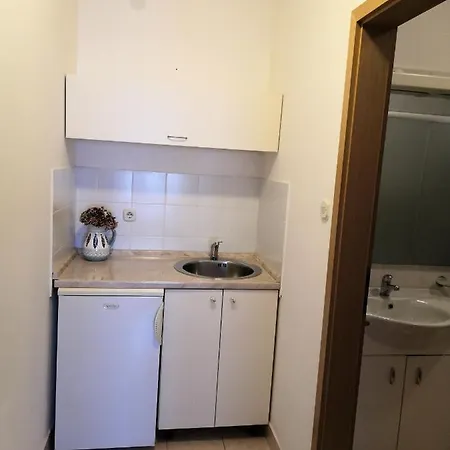 Laura And Nevio And Apartman