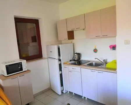 Apartman Laura And Nevio And