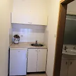 Laura And Nevio And Apartament